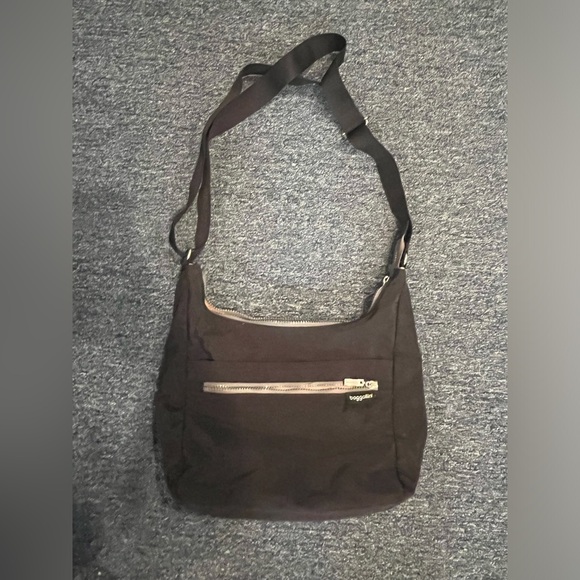 Baggallini Handbags - Baggallini black crossbody GUC - #103